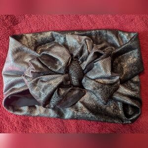 Baby/toddler grey/black shiny snake skin bow